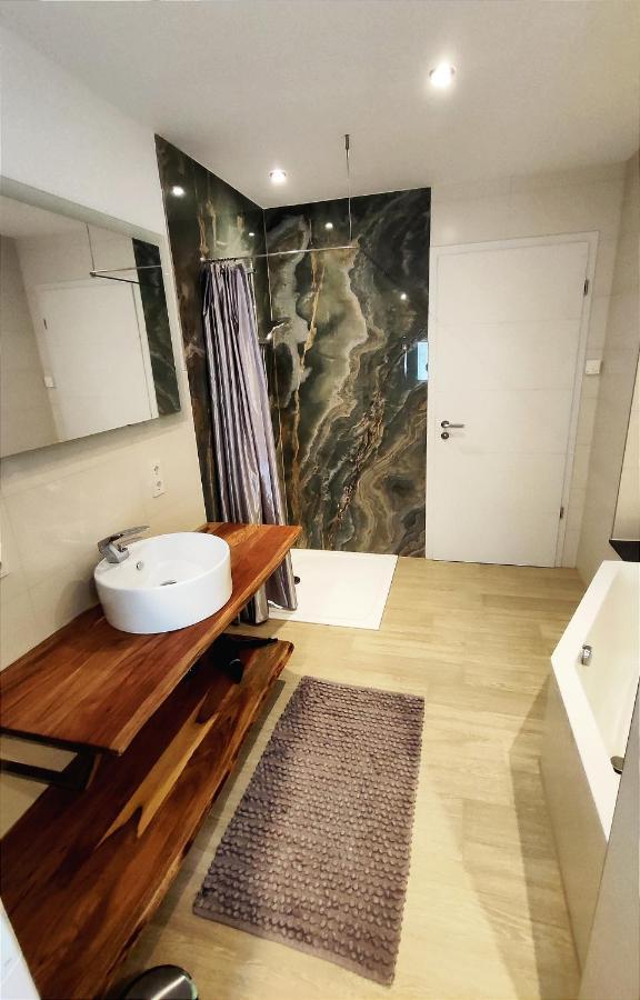Komfortzone - Stilvolle Gaestewohnung In Marburg Exteriör bild